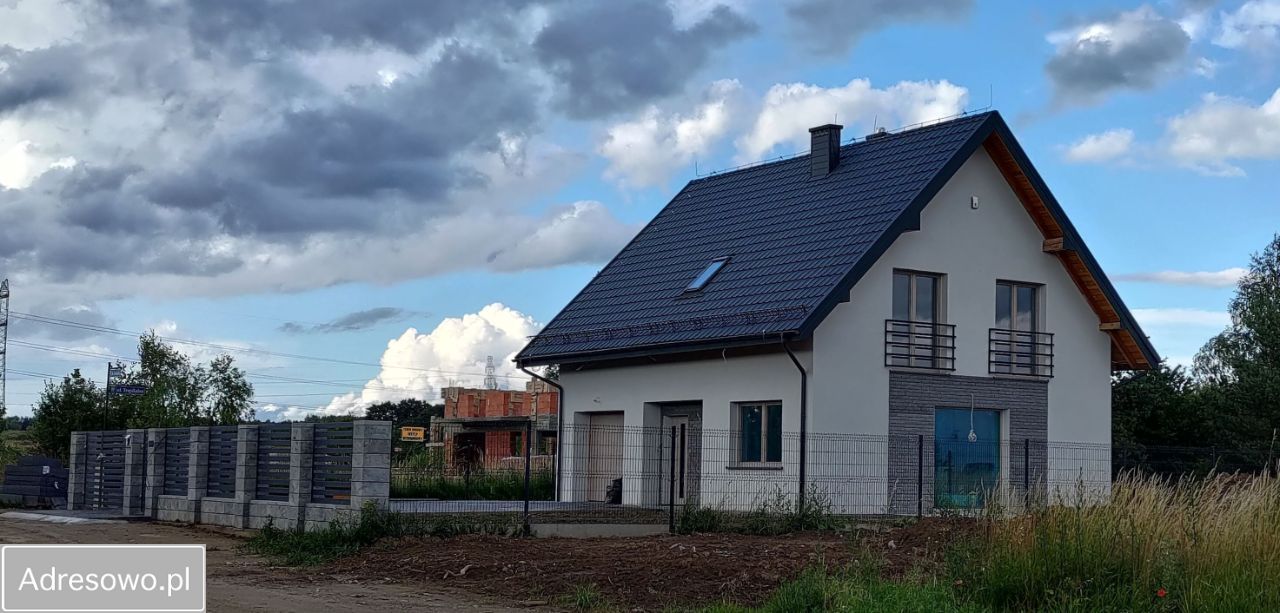 dom wolnostojący, 4 pokoje Straszyn, ul. Zachodnia. Zdjęcie 1