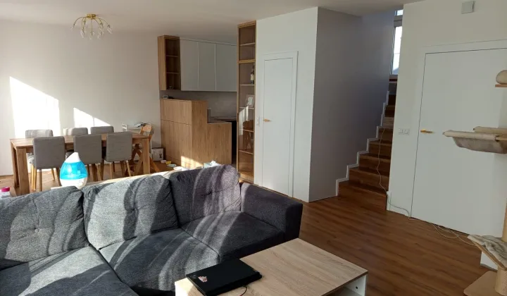 dom szeregowy, 6 pokoi Wrocław Jagodno, ul. Beli Bartoka