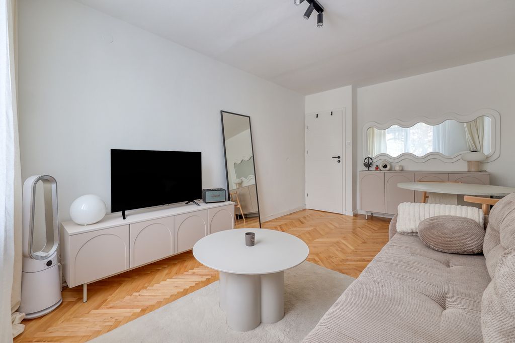 Mieszkanie 2-pokojowe Warszawa Ochota, ul. Karola Dickensa. Zdjęcie 1