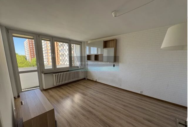 Mieszkanie 3-pokojowe Warszawa Chomiczówka, ul. Pabla Nerudy. Zdjęcie 2