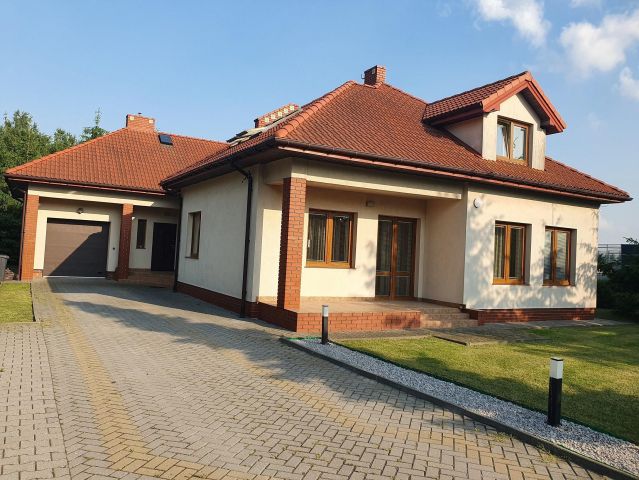 dom wolnostojący, 7 pokoi Świdnik, ul. Drewniana. Zdjęcie 1