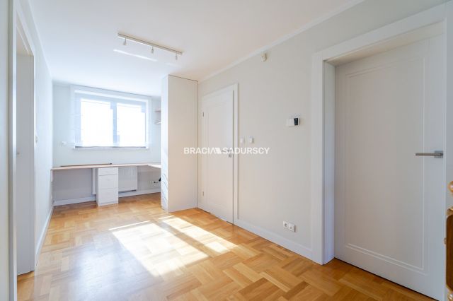 bliźniak, 4 pokoje Batowice. Zdjęcie 16