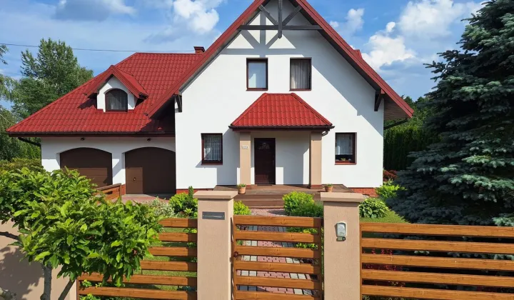 dom wolnostojący, 7 pokoi Zawada