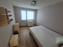 Mieszkanie 3-pokojowe Krosno, ul. Stefana Żeromskiego. Zdjęcie 3