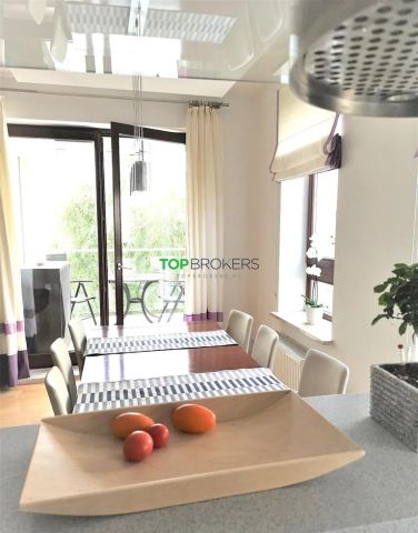 Mieszkanie 3-pokojowe Warszawa Wilanów. Zdjęcie 3