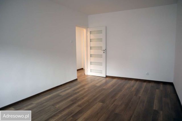 Mieszkanie 2-pokojowe Starogard Gdański, os. Kopernika. Zdjęcie 1