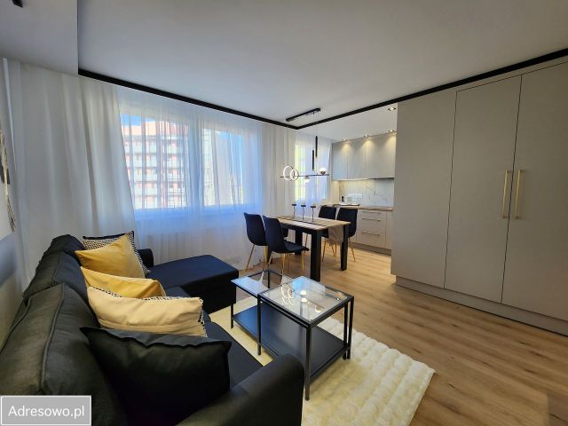 Mieszkanie 3-pokojowe Wałbrzych Podzamcze, ul. Hetmańska. Zdjęcie 1