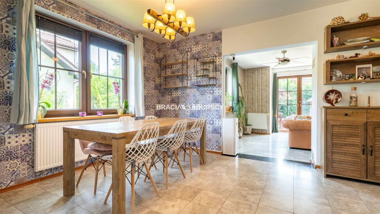 dom szeregowy, 6 pokoi Zabawa. Zdjęcie 10