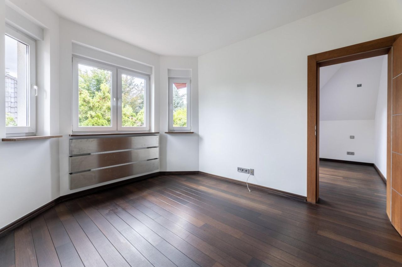 dom wolnostojący, 5 pokoi Chyby, ul. Jesionowa. Zdjęcie 18