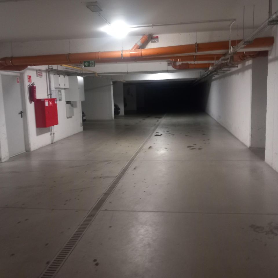 Garaż/miejsce parkingowe Strzelin, ul. św. Jana