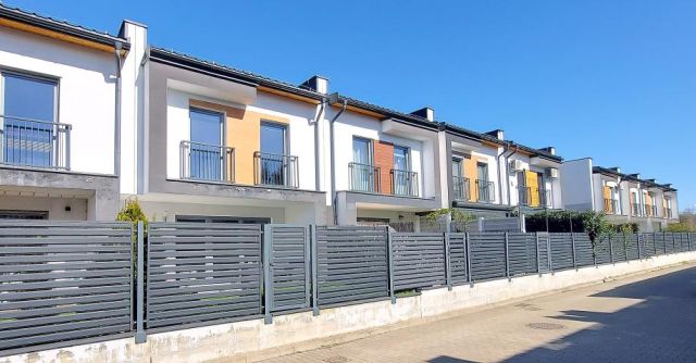 dom szeregowy, 4 pokoje Piekary Śląskie Lipka, ul. Skowronków. Zdjęcie 1