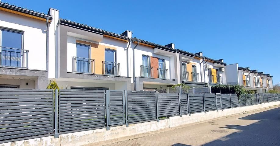 dom szeregowy, 4 pokoje Piekary Śląskie Lipka, ul. Skowronków. Zdjęcie 1