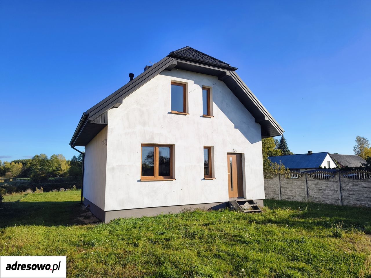 dom wolnostojący, 3 pokoje Kołoniec. Zdjęcie 1