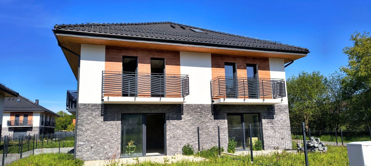 dom wolnostojący, 4 pokoje Sosnówka. Zdjęcie 1