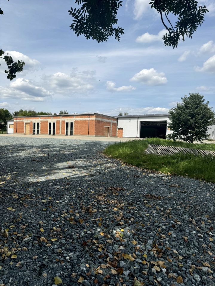 Hala/magazyn Słupia pod Bralinem. Zdjęcie 5