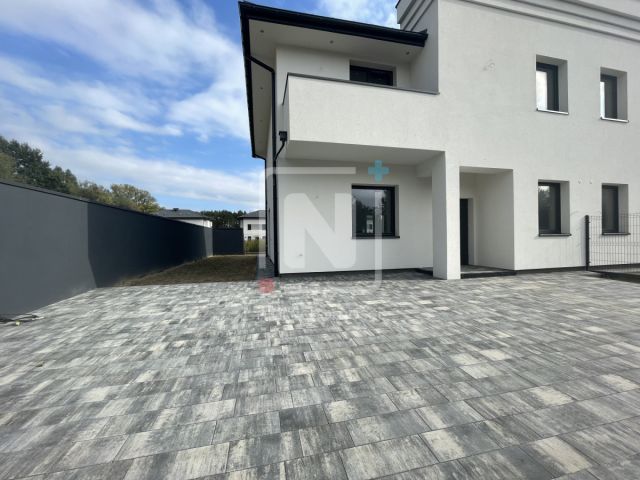 bliźniak, 4 pokoje Łomianki. Zdjęcie 11