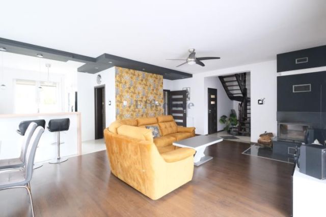 dom wolnostojący, 5 pokoi Wołów, ul. Leśna. Zdjęcie 7