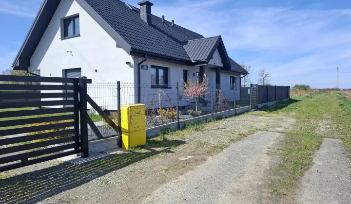 dom wolnostojący, 4 pokoje Hajduki Nyskie