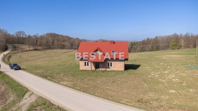 dom wolnostojący, 5 pokoi Zwiernik. Zdjęcie 3