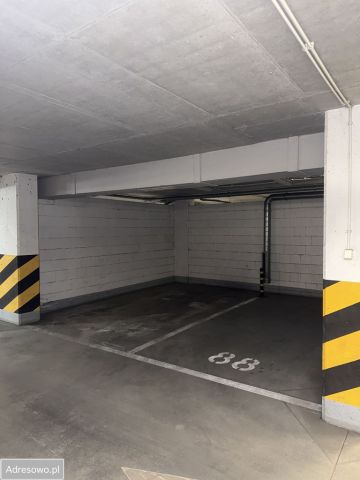 Garaż/miejsce parkingowe Kraków Prądnik Biały, ul. Krowoderskich Zuchów. Zdjęcie 1