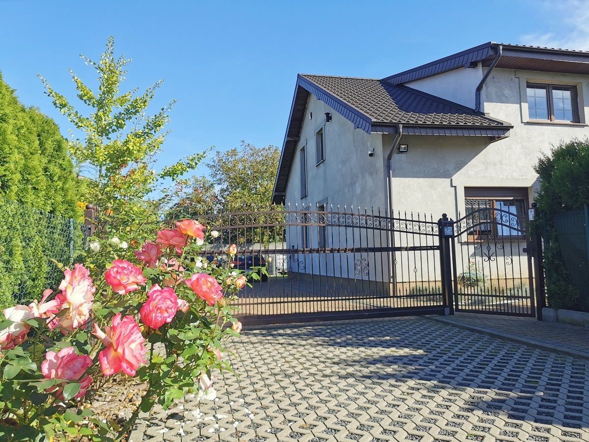 dom wolnostojący, 8 pokoi Witaszyce, ul. Szkolna