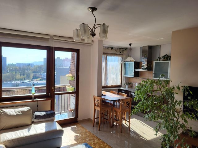 Mieszkanie 3-pokojowe Bielsko-Biała Osiedle Karpackie, ul. Morskie Oko. Zdjęcie 1