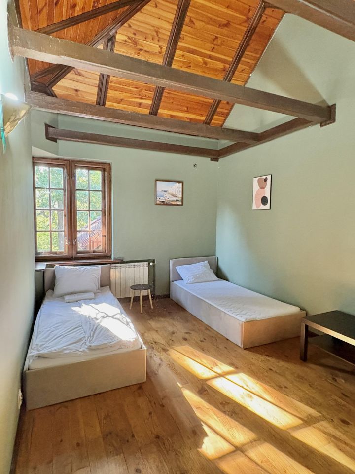 dworek, 11 pokoi Milanówek, ul. Kwiatowa. Zdjęcie 9