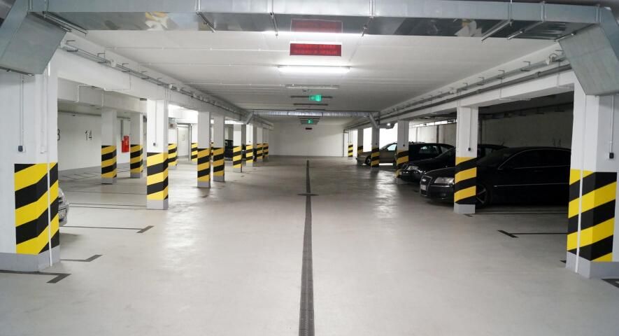 Garaż/miejsce parkingowe Łomża, ul. Akademicka. Zdjęcie 1