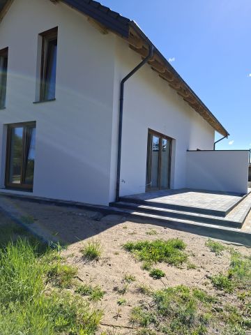 budynek wielorodzinny, 3 pokoje Podrzewie, ul. Długa. Zdjęcie 2