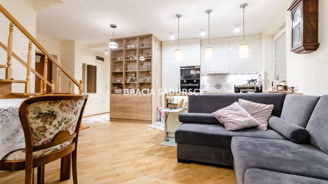 Mieszkanie 4-pokojowe Kraków Dębniki, ul. Kobierzyńska. Zdjęcie 1