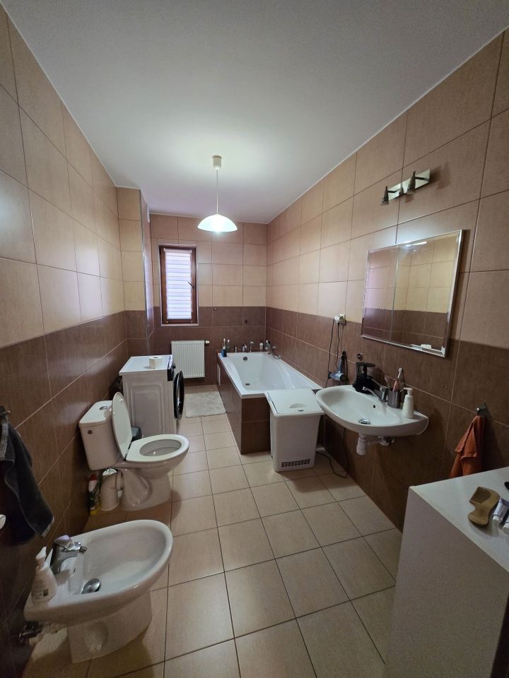 bliźniak Komarno. Zdjęcie 6