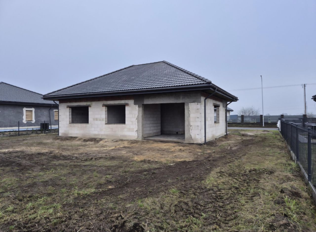 dom wolnostojący, 3 pokoje Sikorowo. Zdjęcie 2