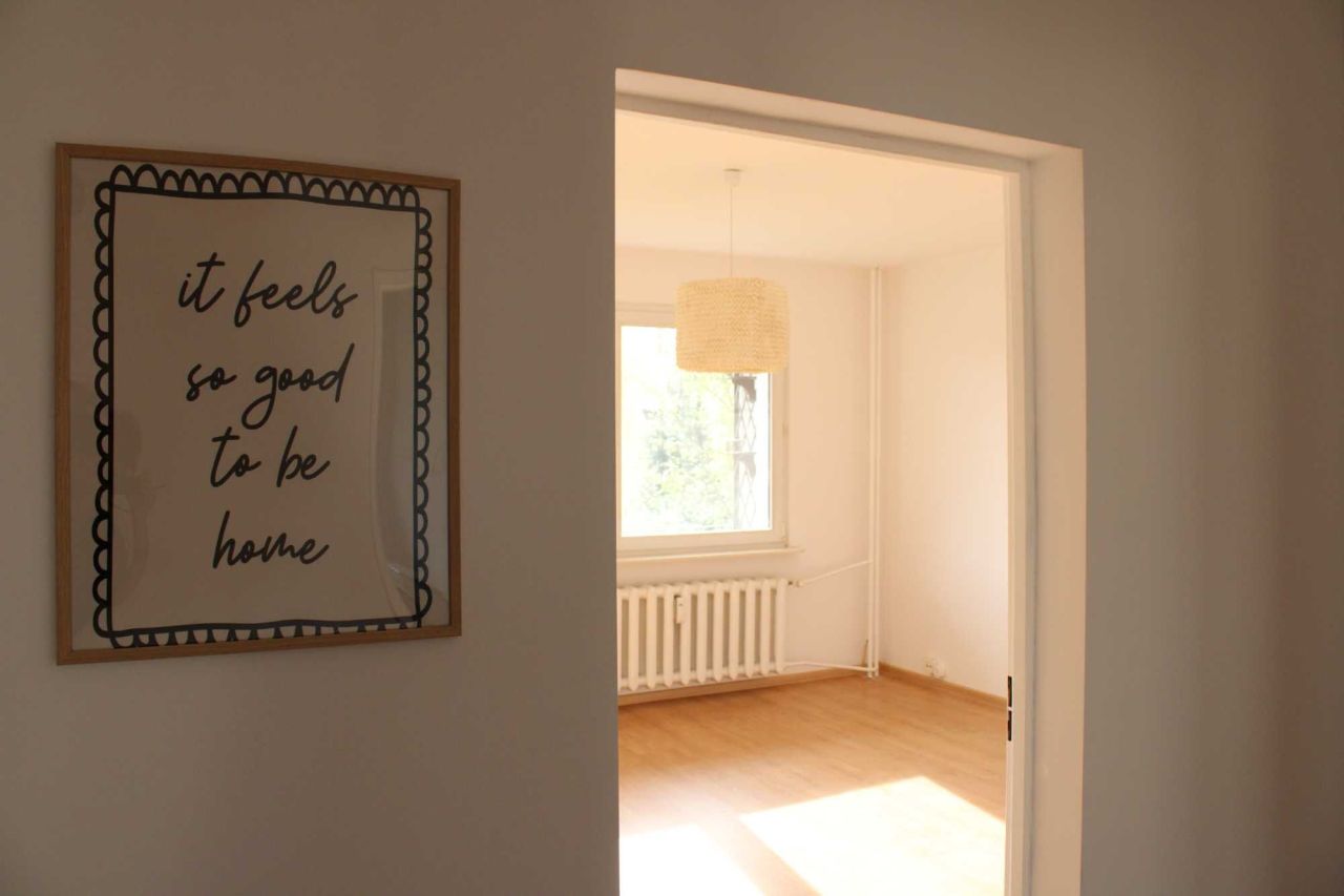 Mieszkanie 3-pokojowe Żyrardów. Zdjęcie 3