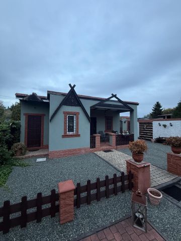 dom letniskowy Chorzów. Zdjęcie 1