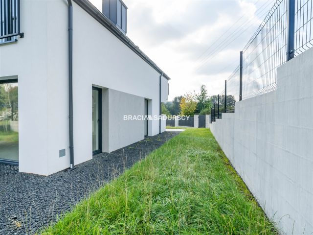 dom wolnostojący, 4 pokoje Koźmice Małe. Zdjęcie 36