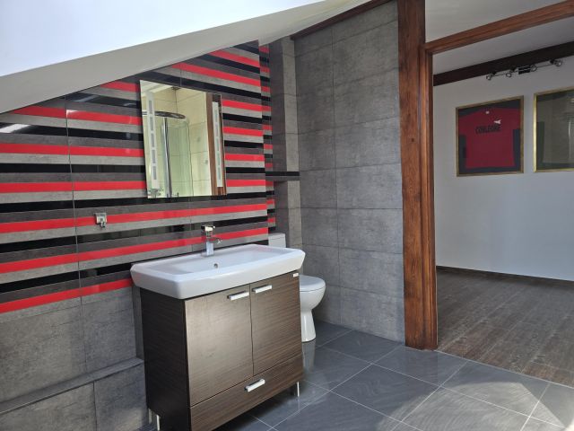 dom wolnostojący, 11 pokoi Michałowice, -. Zdjęcie 29