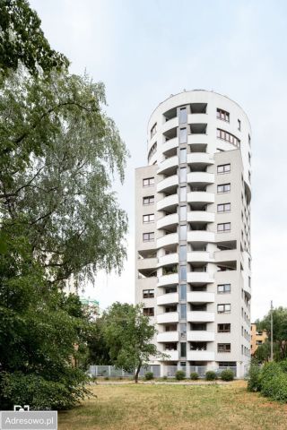 Mieszkanie 4-pokojowe Łódź Bałuty, ul. Polskiej Organizacji Wojskowej. Zdjęcie 1