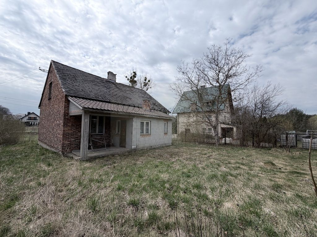 dom wolnostojący, 2 pokoje Lasek. Zdjęcie 1