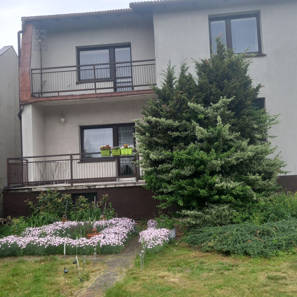 dom wolnostojący, 5 pokoi Myszków, asfaltowa. Zdjęcie 1