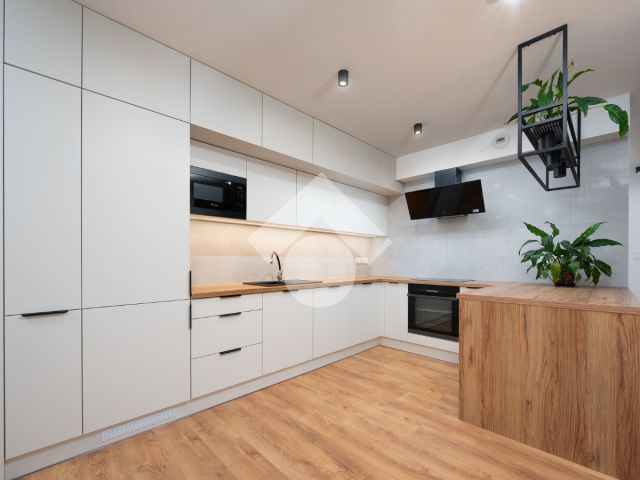 Mieszkanie 3-pokojowe Kraków Kurdwanów, ul. Wielicka. Zdjęcie 2