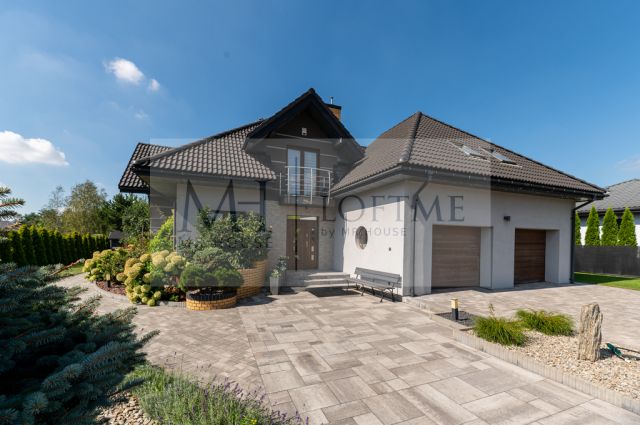 dom wolnostojący, 6 pokoi Dąbrówka Wielka. Zdjęcie 1