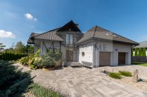 dom wolnostojący, 6 pokoi Dąbrówka Wielka