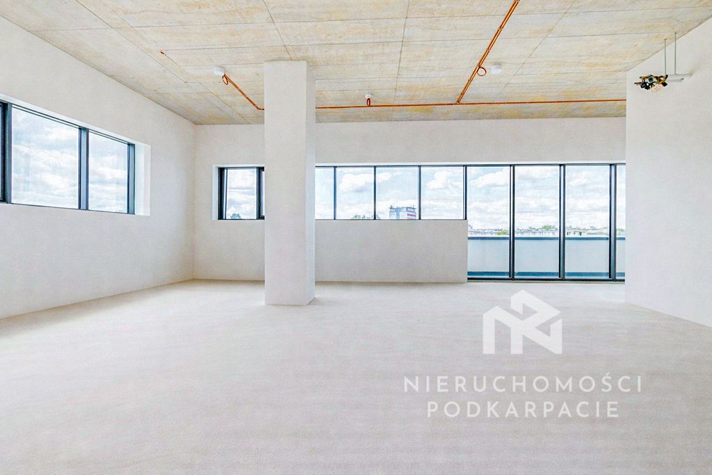 Nieruchomość komercyjna do wynajęcia          
          
            ul. Fryderyka Szopena          
          
            Rzeszów Śródmieście - Ansicht 6