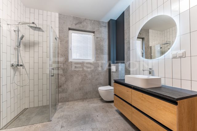 bliźniak, 6 pokoi Tajęcina. Zdjęcie 6