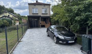 dom wolnostojący, 5 pokoi Poręba, ul. Wolności