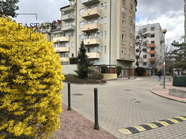 Mieszkanie 4-pokojowe Warszawa Praga, ul. kard. Aleksandra Kakowskiego. Zdjęcie 14