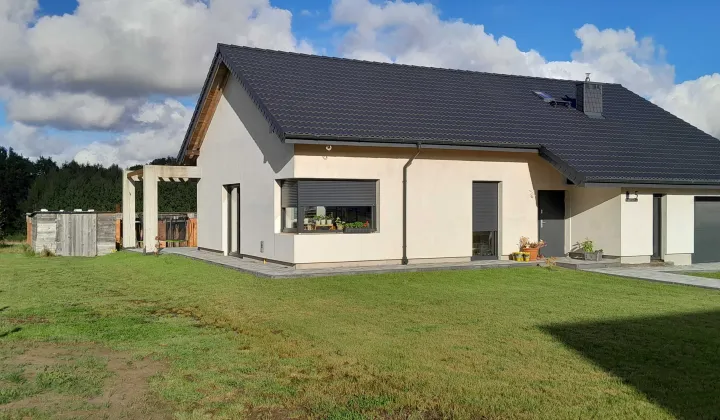 dom wolnostojący Strzelinko