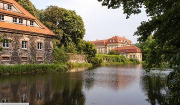 Nieruchomość komercyjna Radomierzyce