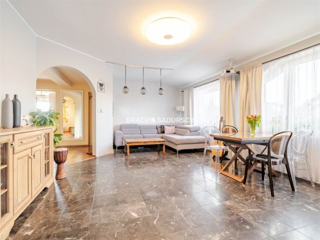 dom wolnostojący, 6 pokoi Kraków Bieżanów, ul. Młodzieży. Zdjęcie 8