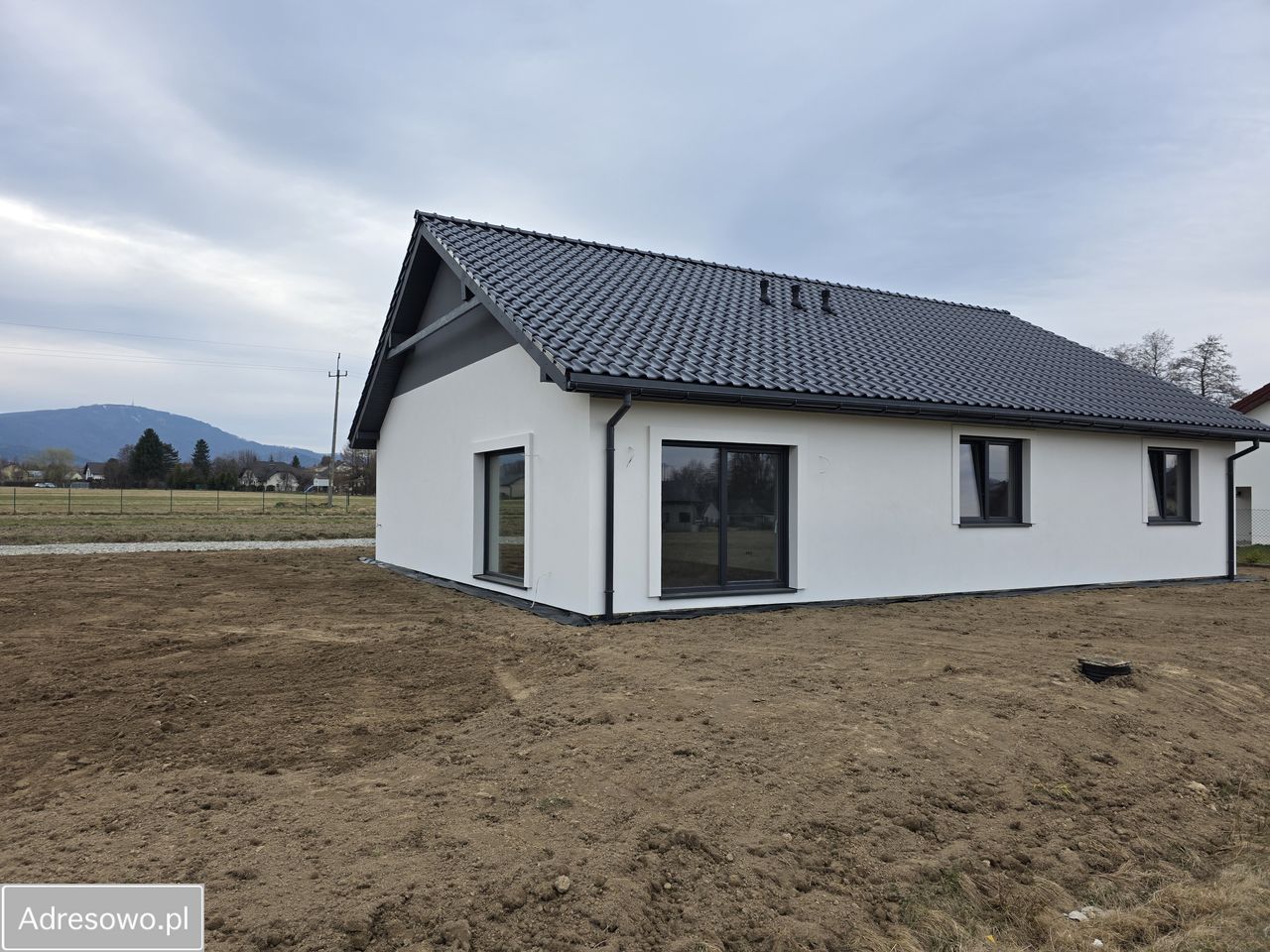 dom wolnostojący, 5 pokoi Lipowa. Zdjęcie 2